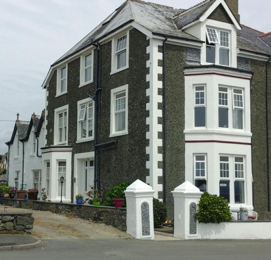 Craig-Y-Mor Hotel Criccieth Bagian luar foto